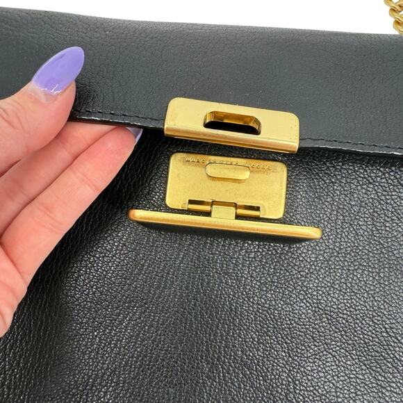 Marc By Marc Jacobs Black and Gold Pegg Medium Crossbody Bag Leather Chic - Picture 4 of 10